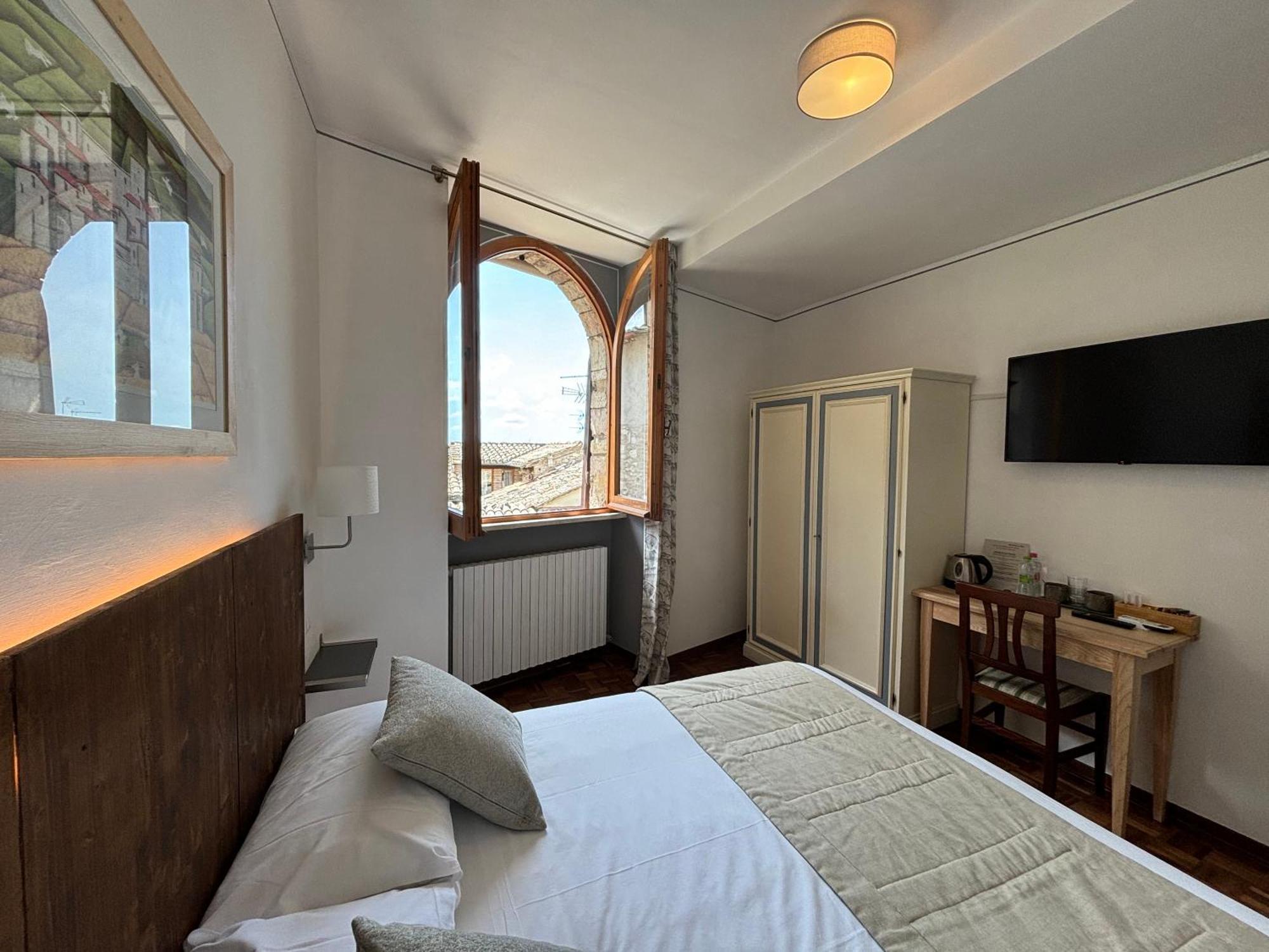 Hotel La Fortezza Assisi Ngoại thất bức ảnh